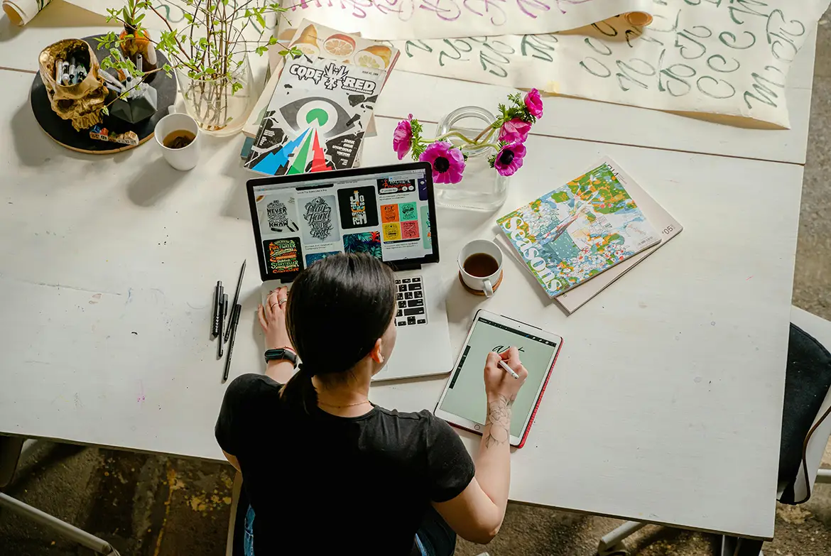 Miért érdemes szakértőket megbízni az online hirdetések kezelésével? Online marketing és kreatív tervezés
